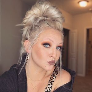 Meet your Posher, Kara